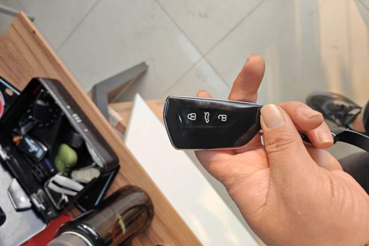 Used Volkswagen Tiguan L 2024 PRO 330TSI Two-Wheel Drive Smart Drive Edition
