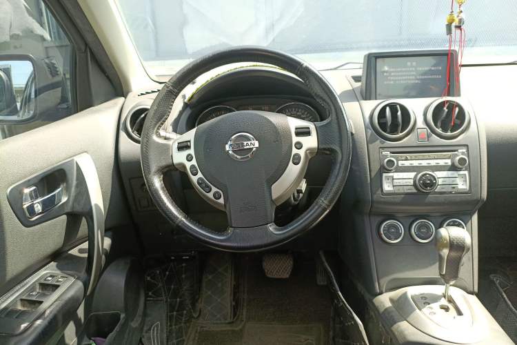 Used Nissan Qashqai 2015 2.0 XV Coolray CVT 2WD Steering Wheel