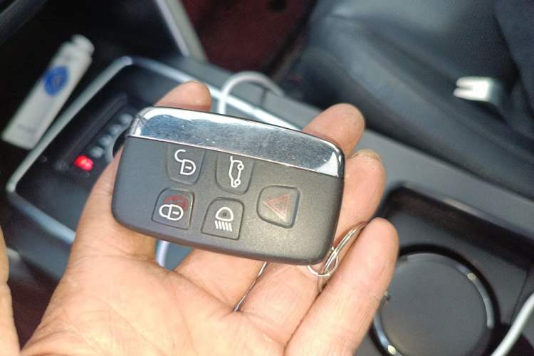 Used Land Rover Discovery Sport 2017 2.0T SE