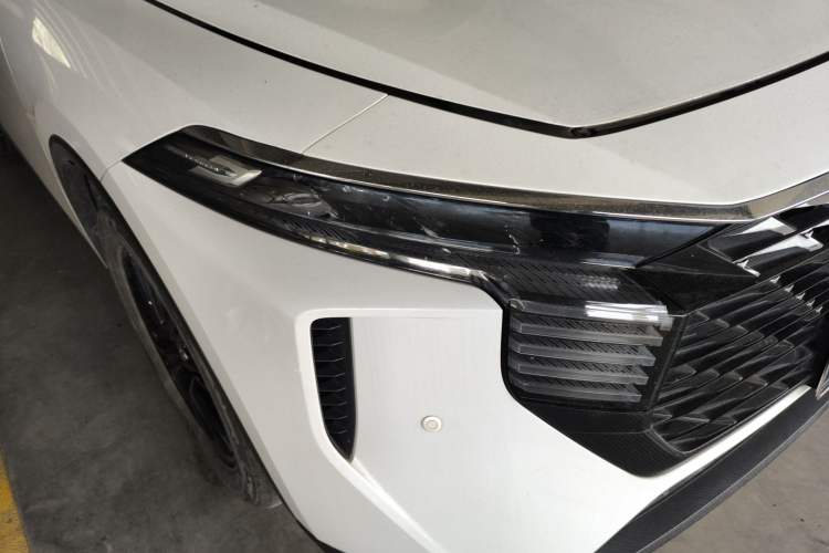 Used Venucia V 2023 260T Idol Edition Pro