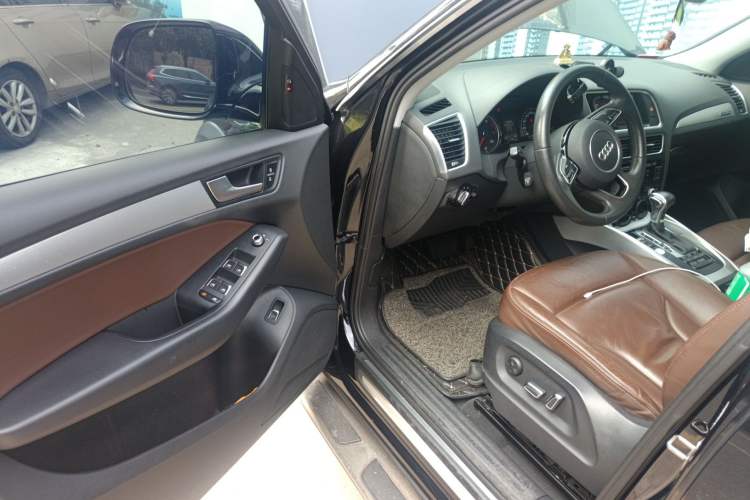 Used Audi Q5 2017 Plus 40 TFSI Technology Model