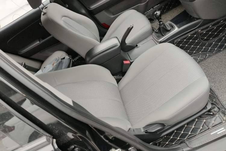 Used Hyundai Celesta 2011 1.6L Manual Comfort Edition