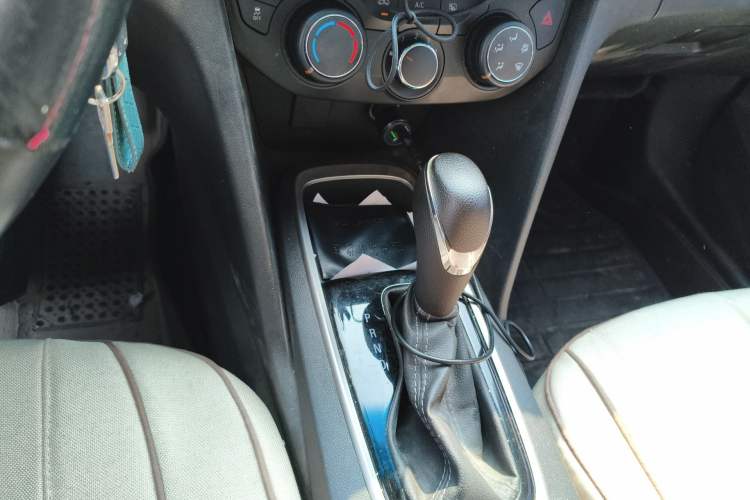 Used Chevrolet Cavalier 2019 320 Automatic Enjoyment with Sunroof Gear Lever