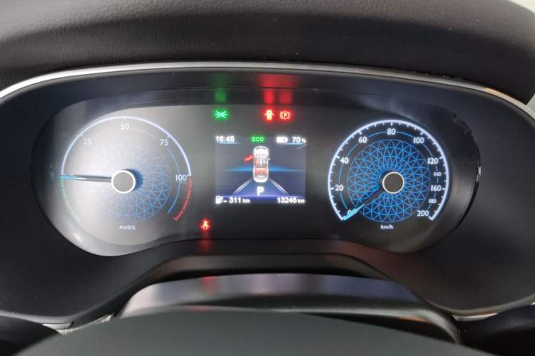 Used Hongqi E-QM5 2022 431 km Charge & Enjoy Edition