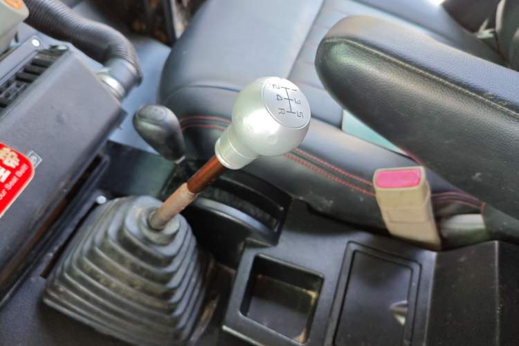 Used BAW 212 Classic 2016 2.0L Square Door Four-Wheel Drive Luxury Version China V
