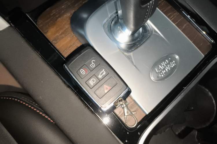 Used Land Rover Discovery Sport 2022 249 PS R-Dynamic SE Performance Tech Edition 5 Seats