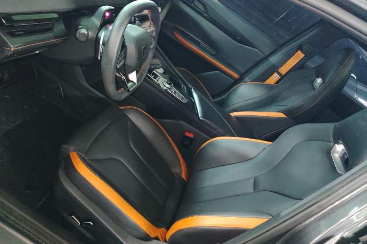 Used Changan UNI-V 2024 1.5T High-Energy Version
