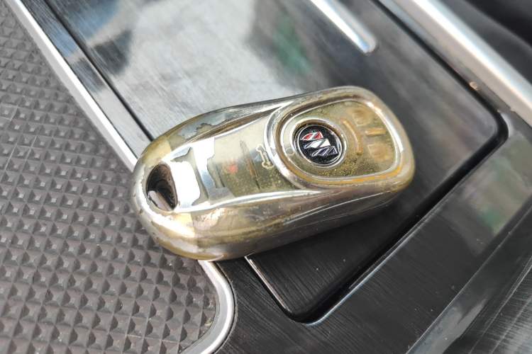 Used Buick GL8 2021 Land Cruiser Executive Class 652T Luxury Model