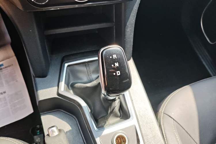 Used JMC Yuhu EV 2022 4x2 LX JX1032PSEF5BEV Gear Lever