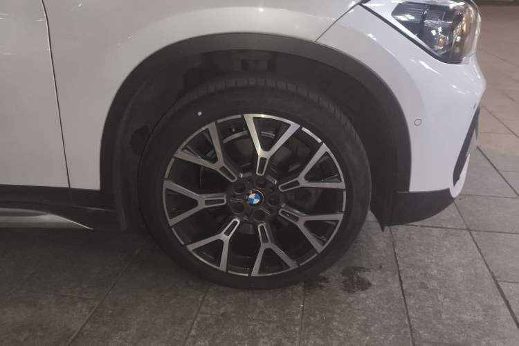 Used BMW X1 2020 xDrive25Li Luxury Edition Right Front Wheel Hub