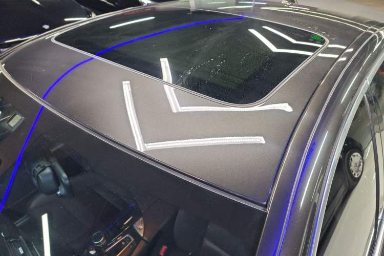 Used BMW 5 Series 2017 525Li Luxury Design Package Roof