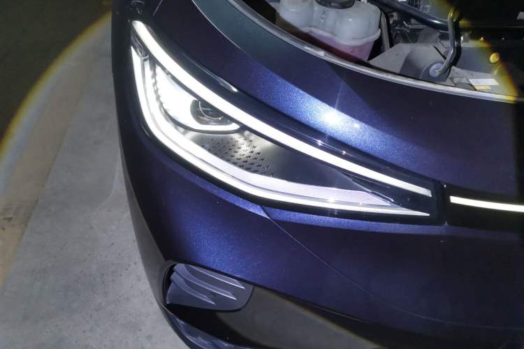 Used Volkswagen ID.4 CROZZ 2022 Long-Range Lite PRO Edition Right Front Headlight