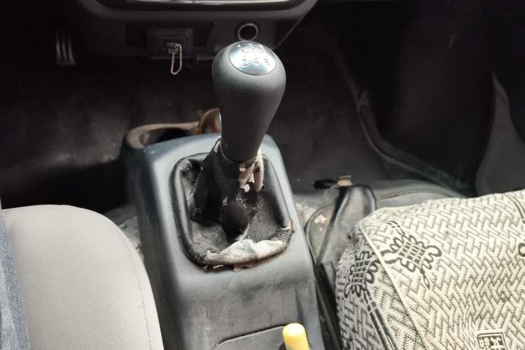 Used Jinbei Hiace X30 2018 1.3L Cargo Van Comfort Model DLCG12 Gear Lever