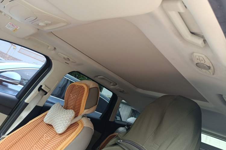 Used Ford Kuga 2013 2.0L GTDi Four-Wheel Drive Premium Model Headliner