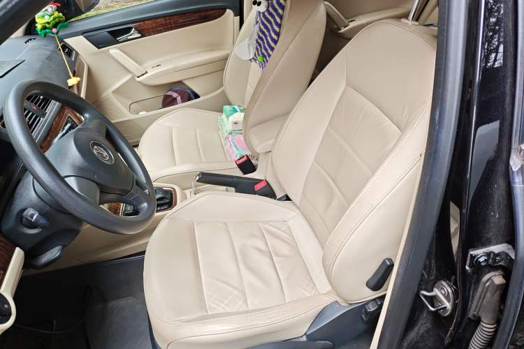 Used Volkswagen Lavida 2013 Restyled Classic 1.6L Automatic Comfort Edition
