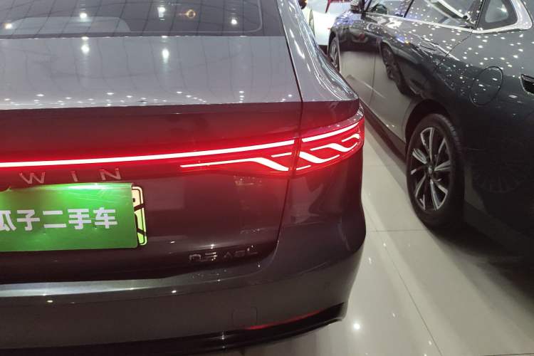 Used Chery Fengyun A8L 2025 1.5 TGDI 145 km Luxury Version Right Rear Taillight