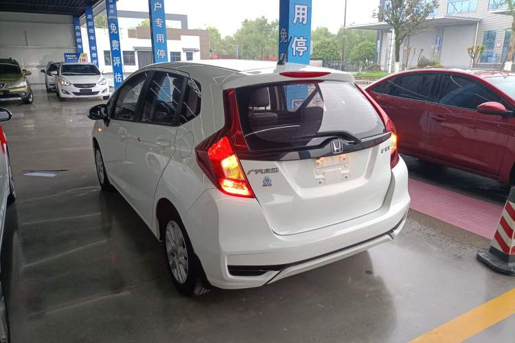 Used Honda Fit 2018 1.5L CVT Comfort Sunroof Version Rear Left 45 Deg