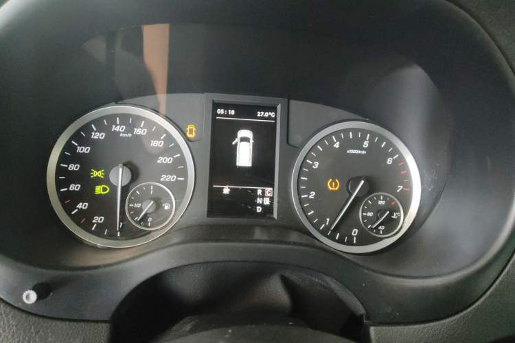 Used Mercedes-Benz Vito 2020 2.0T Elite Version 7 Seats