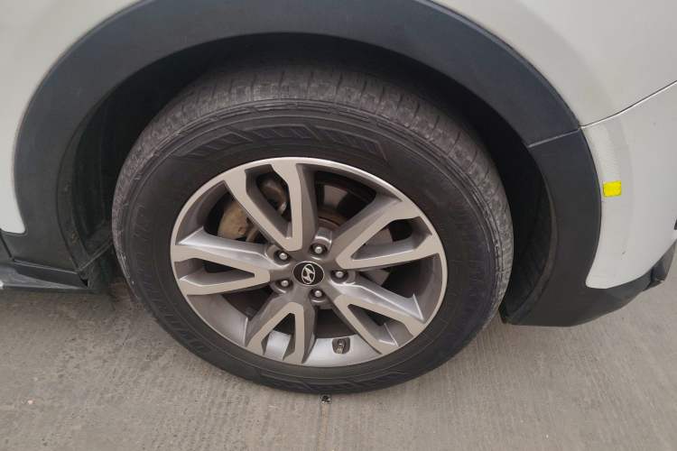 Used Hyundai Santa Fe 2013 2.4L Automatic 4x4 Prestige Edition
