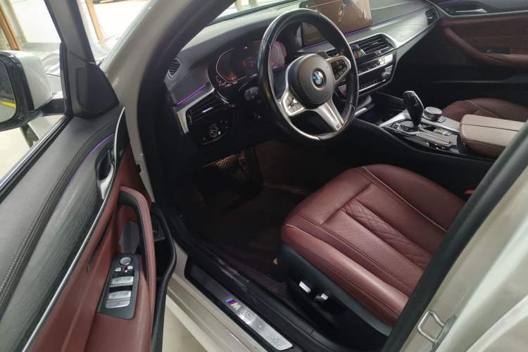 Used BMW 5 Series 2021 Facelifted 530Li Leading Edition M Sport Package