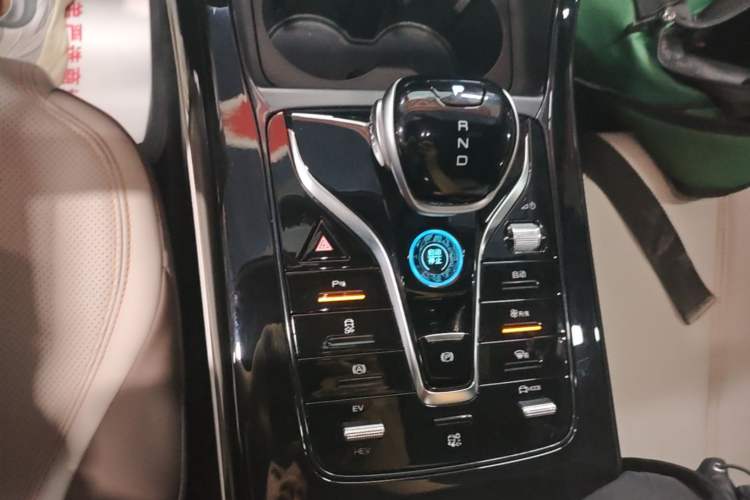 Used BYD Qin PLUS 2023 Champion Edition DM-i 55KM Leading Model
