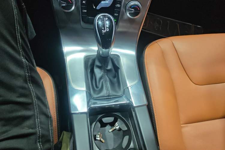 Used Volvo S60 2019 S60L T3 Intelligent Upgrade Edition Gear Lever