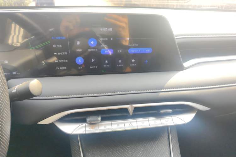 Used Venucia V DD-i 2023 110 km iE Version