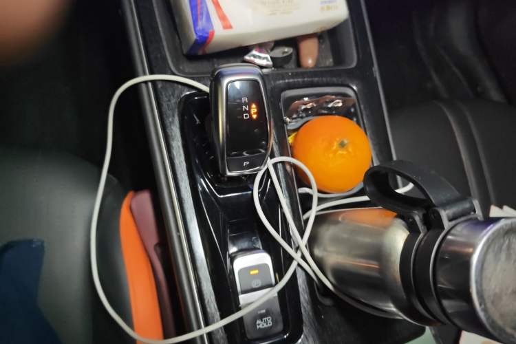 Used Dongfeng Aeolus Yixuan MAX 2023 1.5T Ultra-Stylish Trendsetting Dad Edition Gear Lever