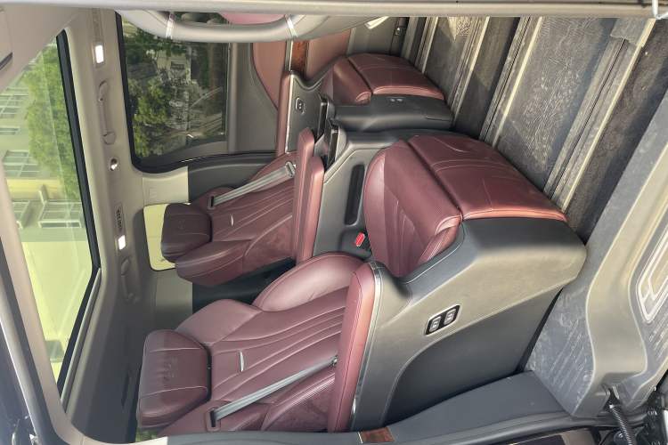 Used Hongqi HQ9 2023 2.0T Smart Connect Flagship Edition