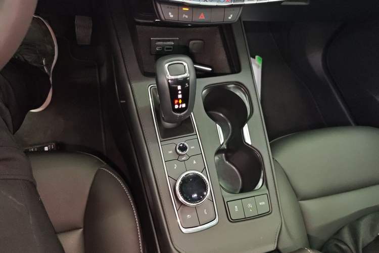 Used Cadillac XT4 2018 28T Two-Wheel Drive Leading Version