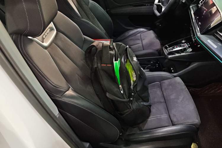 Used Audi Q4 e-tron 2023 50 e-tron quattro Visionary Edition Right Front Seat