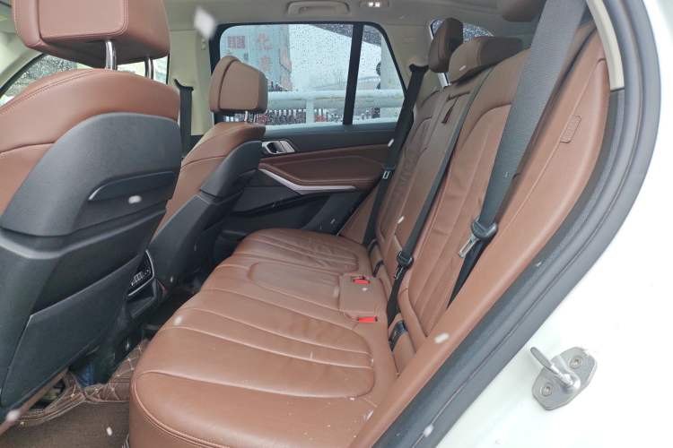 Used BMW X5 2020 xDrive40i Luxury Model with M Sport Package
