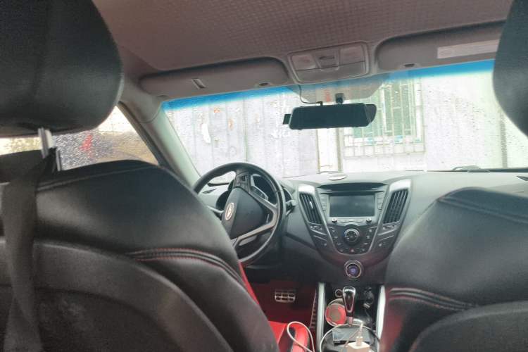 Used Hyundai Veloster 2012 1.6T Automatic Luxury Edition Headliner