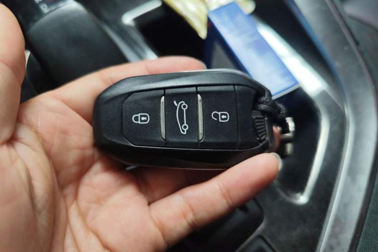 Used Peugeot 5008 2017 350THP 7-Seater Elite Edition
