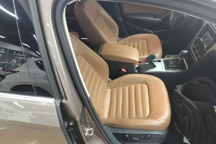 Used Volkswagen Passat 2015 1.8TSI DSG Prestige Edition
