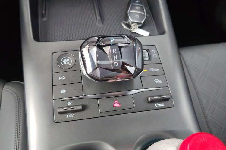 Used BYD Qin PLUS 2025 DM-i Smart Drive 55KM Beyond Model Gear Lever