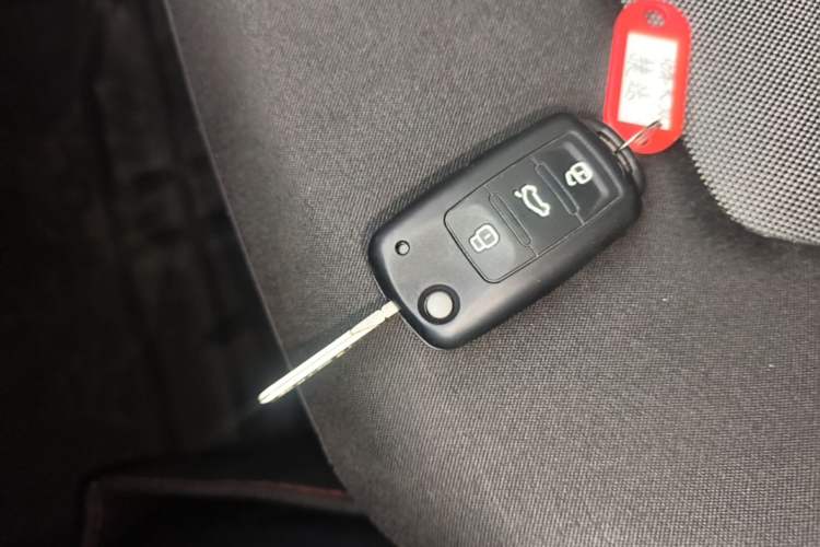 Used Volkswagen Jetta 2015 Value Edition 1.6L Manual Fashionable Style
