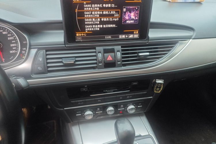 Used Audi A6L 2018 30th Anniversary Edition TFSI Trendy Model Audio And AC Panel