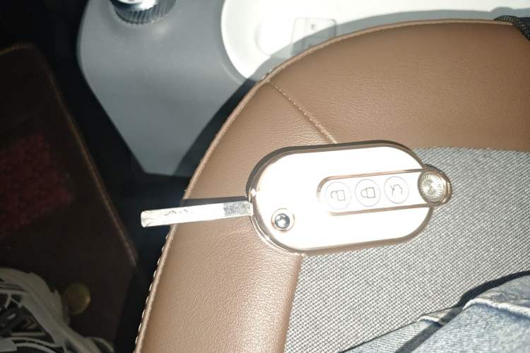 Used Wuling Hongguang MINIEV 2022 GAMEBOY 200km Gaming Edition with Lithium Iron Phosphate Vehicle Key