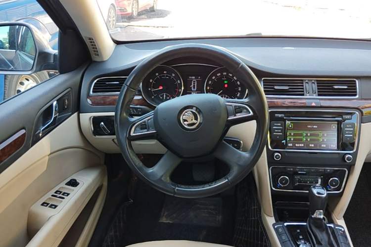 Used Skoda Superb Combi 2014 2.0 TSI Prestige Edition