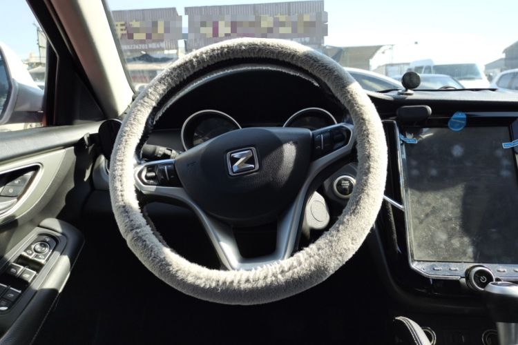 Used Zotye SR7 2016 1.5T CVT Cube Heart Edition China IV Standard
