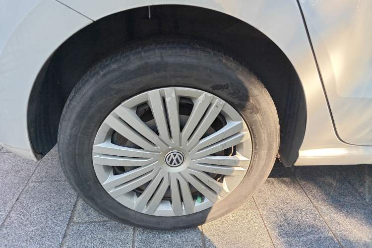 Used Volkswagen Polo 2016 1.6L Automatic Comfort Model
