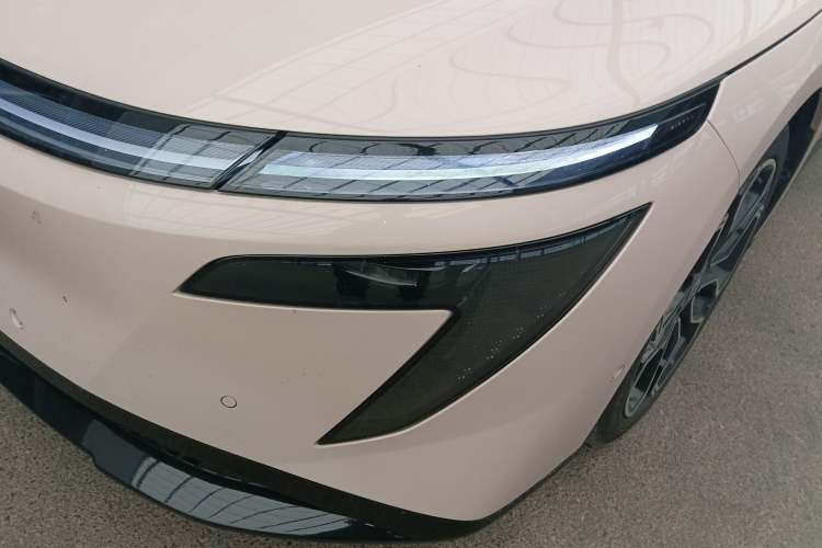 Used Nissan N7 2025 625 Max Left Front Headlight