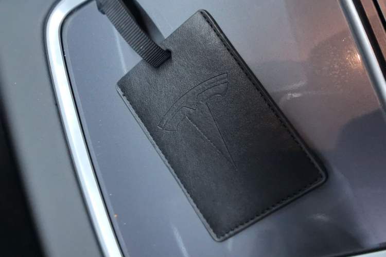 Used Tesla Model Y 2022 Revised Version Rear-Wheel Drive Vehicle Key