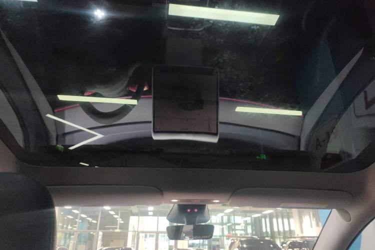 Used Tesla Model Y 2024 Rear-Wheel-Drive Version Headliner