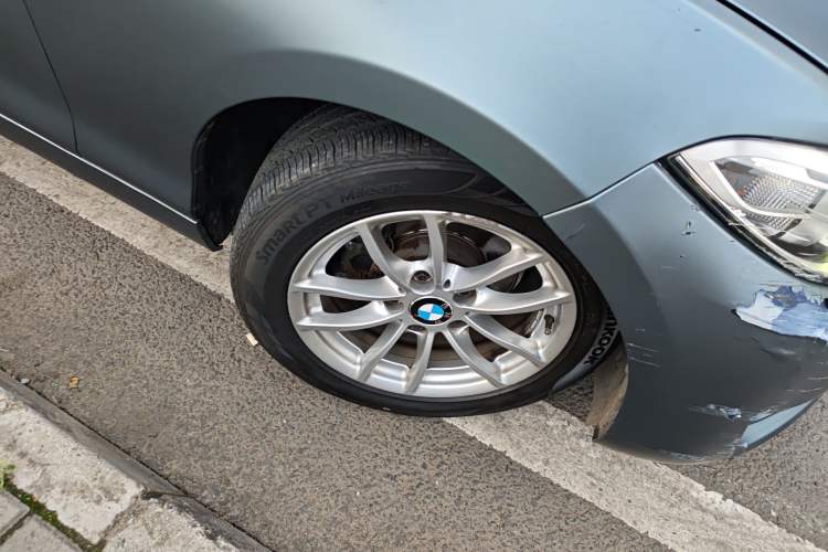 Used BMW 2 Series 2015 218i Convertible Coupe Right Front Wheel Hub