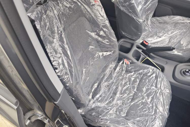 Used Wuling Hongguang New Energy 2024 All-Electric Model 300KM Standard Version Right Front Seat