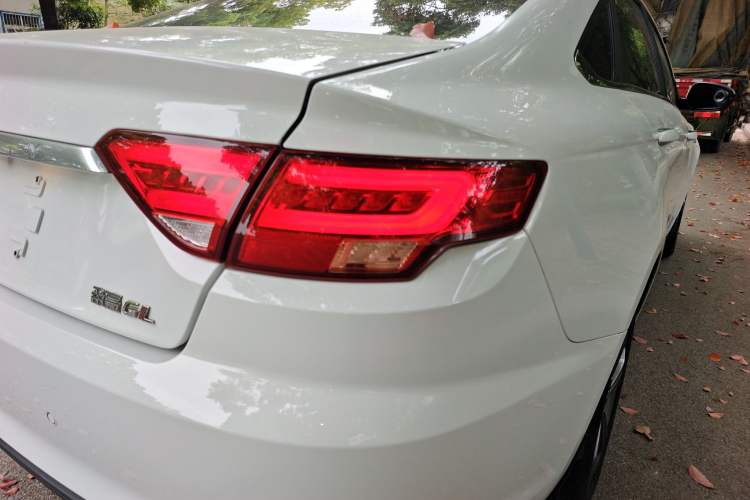 Used Geely Auto Emgrand GL 2018 1.4T DCT Elite Smart Connectivity Version Right Rear Taillight