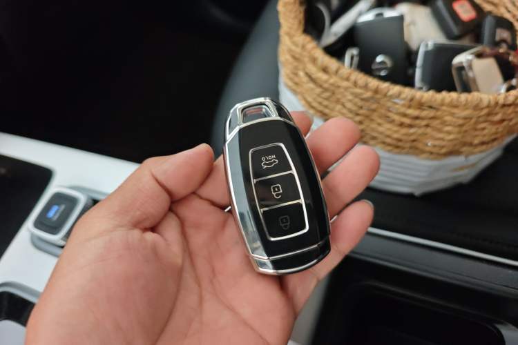 Used Hyundai ix35 2023 Musso 2.0L Deluxe Edition DLX
