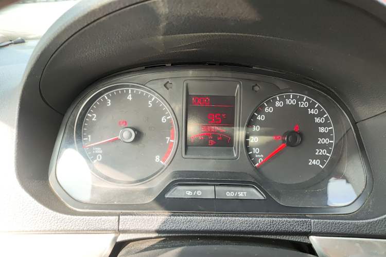 Used Volkswagen Jetta 2015 Zhuihui Edition 1.4L Manual Fashion Model
